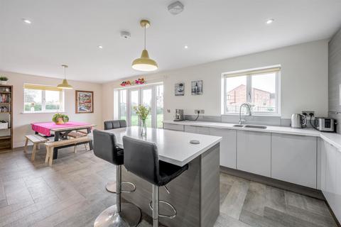 11 Lower Lanes Meadow, Seisdon, Wolverhampton, WV5 7HH