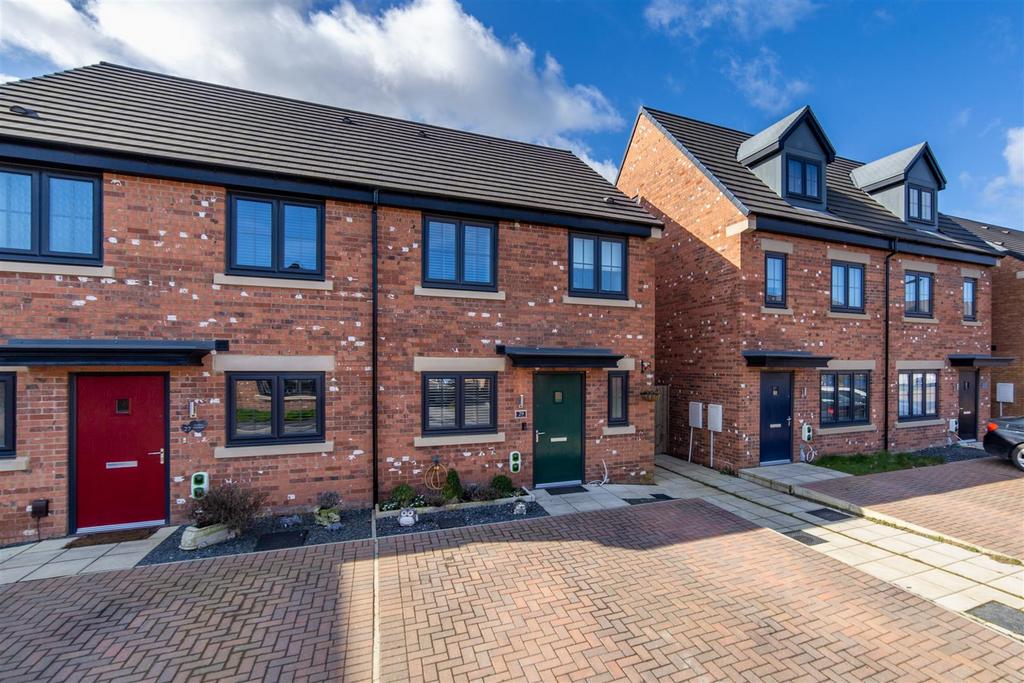 Collier Gardens, Hazlerigg, Newcastle Upon Tyne 3 bed semidetached