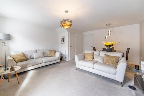 3 bedroom semi-detached house for sale - Collier Gardens, Hazlerigg, Newcastle Upon Tyne