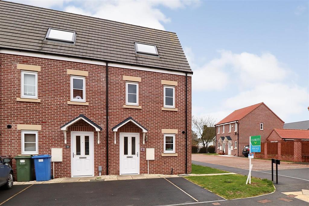 Grainger Drive, Pocklington, York 3 bed end of terrace house for sale