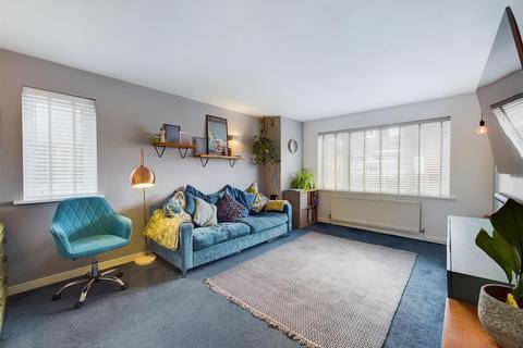 6 Cheldon Close, Whitley Bay, NE25 9XS