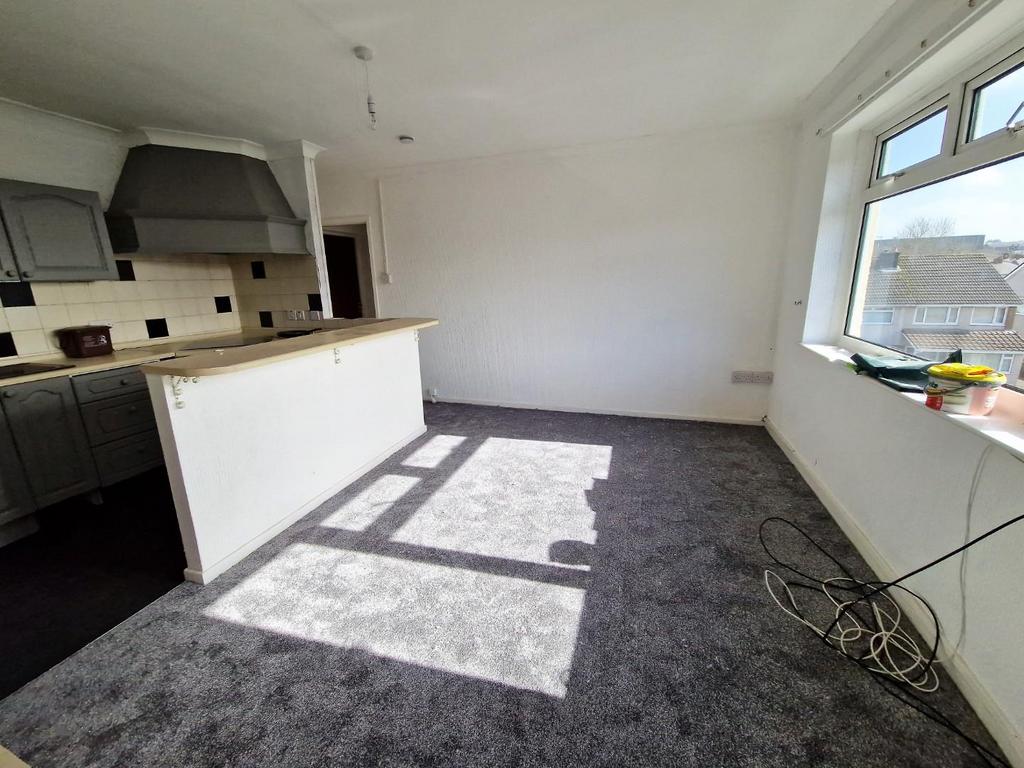 Mill House Flats, Millfield, Bridgend 2 bed flat £650 pcm (£150 pw)