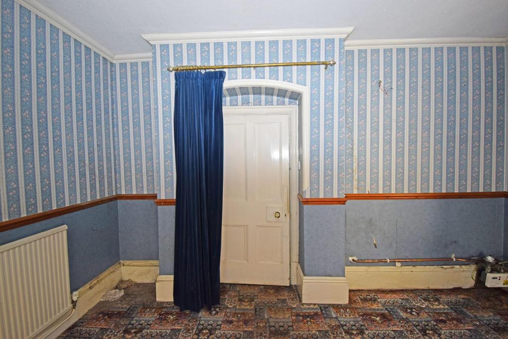 142 Worcester Road, living door.jpg