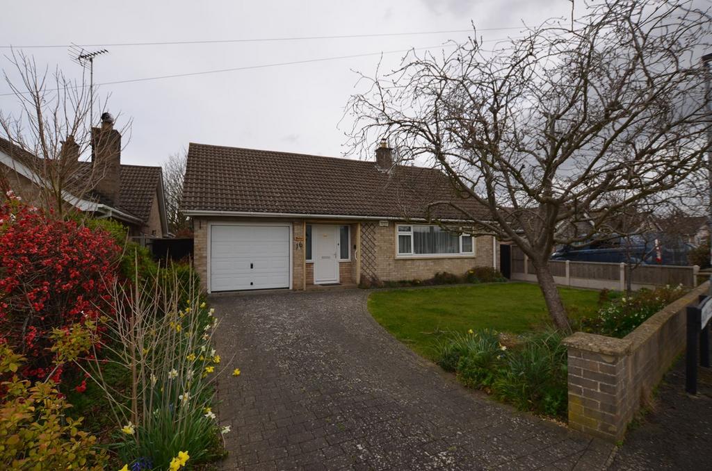 Andrew Close, Ailsworth, Peterborough, PE5 2 bed detached bungalow £1,095 pcm (£253 pw)