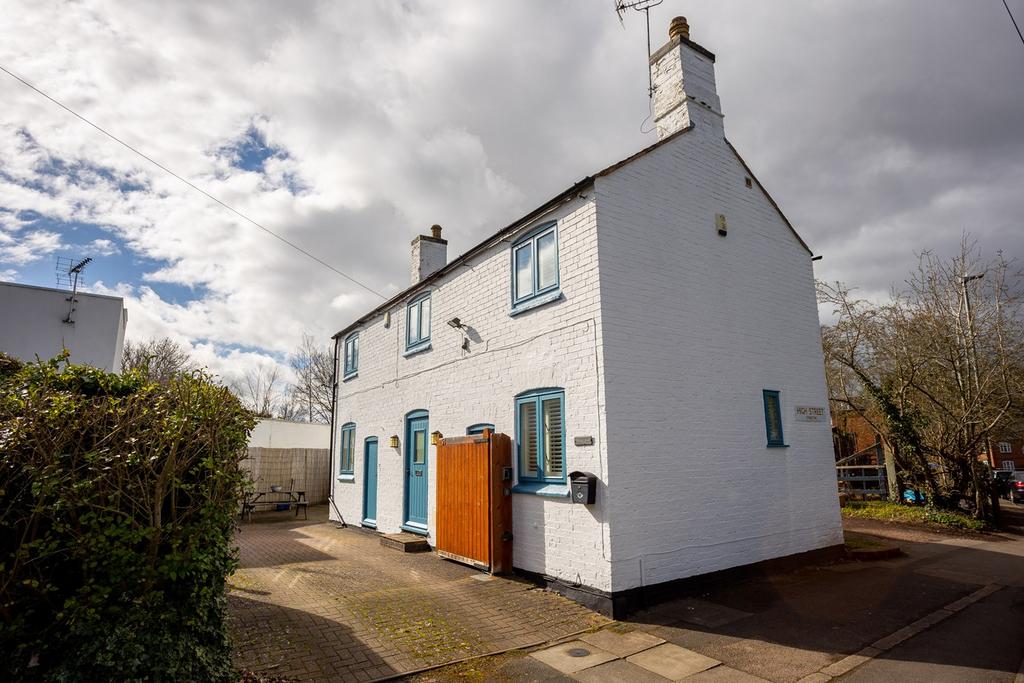 Church Road, Evington, Leicester, LE5 3 bed detached house for sale £