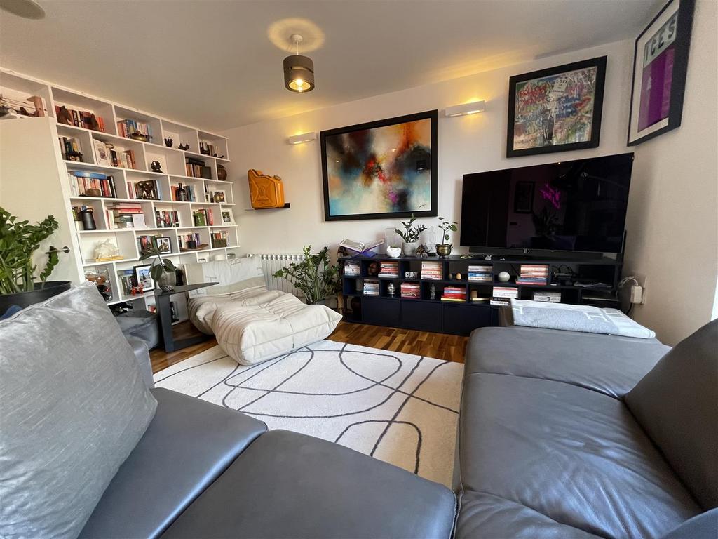 Living Room/Kitchen