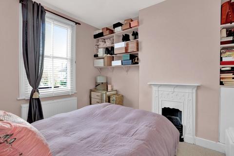104a Northcroft Road, London, W13 9SU