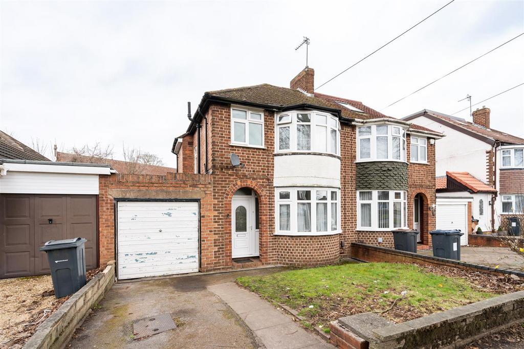 Heath Way, Birmingham 3 bed semidetached house £950 pcm (£219 pw)