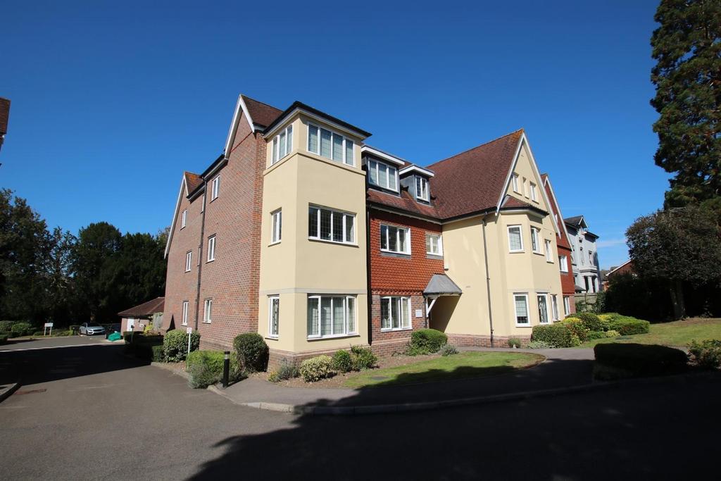 EPSOM ROAD, LEATHERHEAD KT22 1 bed retirement property for sale £185,000