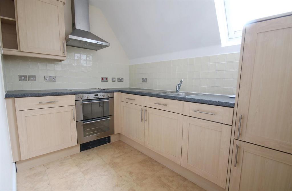 EPSOM ROAD, LEATHERHEAD KT22 1 bed retirement property for sale £185,000