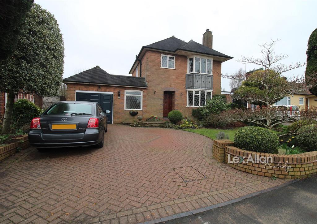 Eveson Road, Stourbridge 3 bed detached house £500,000