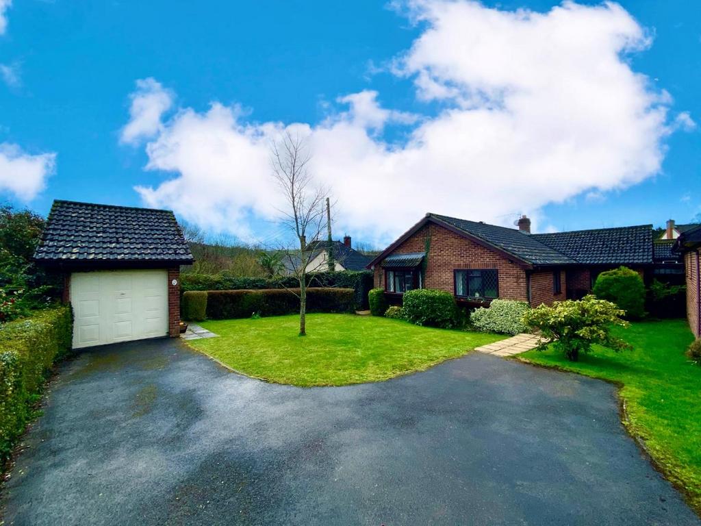 Colliepriest View, Ashley, Tiverton 3 bed bungalow £395,000