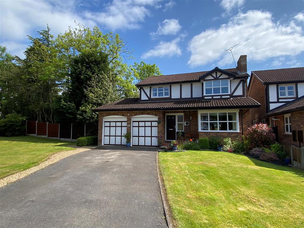 Broadwood Close, High Lane 4 bed detached house for sale £599,995