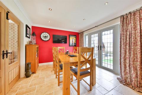 4 bedroom house for sale - Hall Close, Cutthorpe, Chesterfield