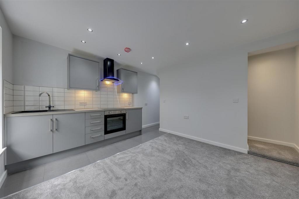 CoOperation Street, Waterfoot, Rossendale 1 bed terraced house to rent