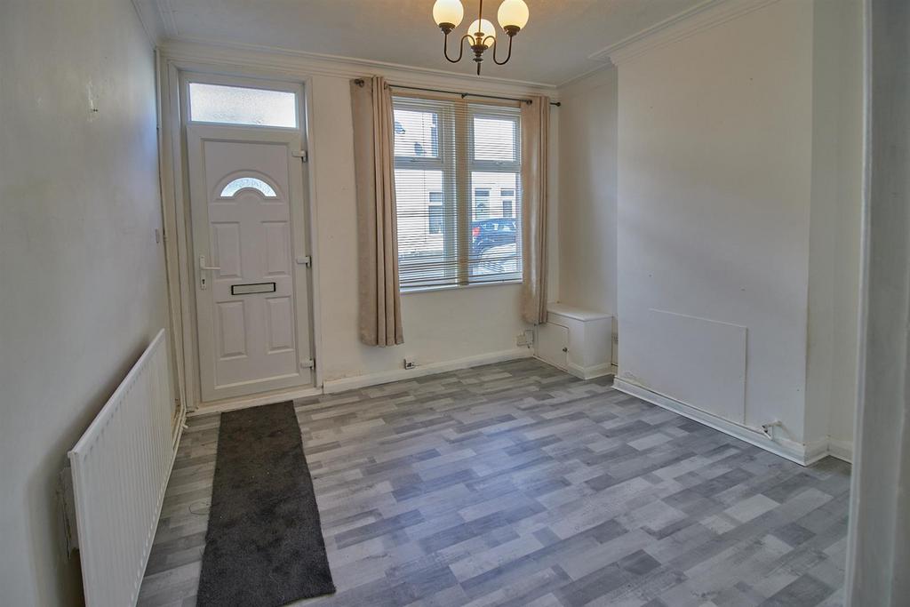 Charles Street, Hinckley, Leicestershire 2 bed terraced house £700