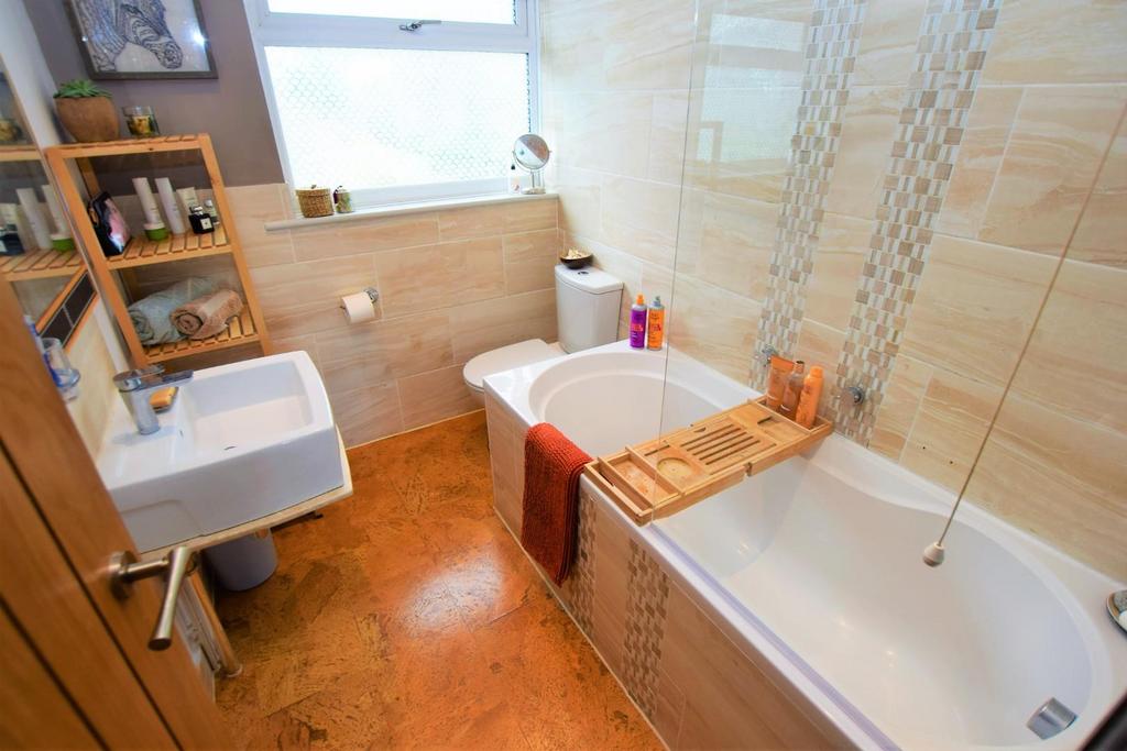 Four Oaks Common Road, Sutton Coldfield 3 bed house £425,000