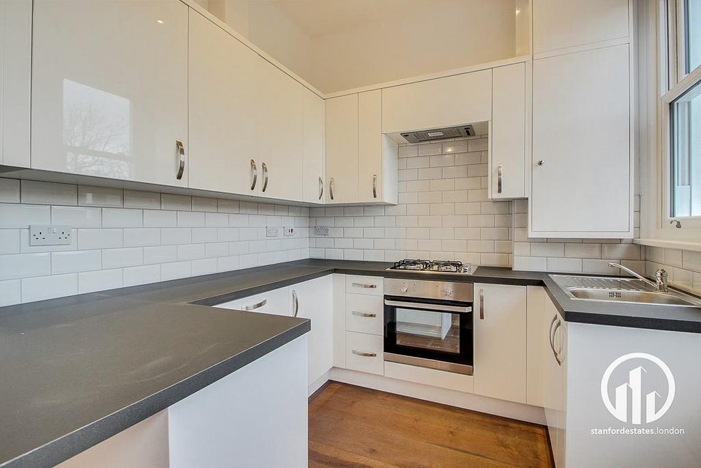 Torridon Road, Catford, London, SE6 3 bed terraced house £2,000 pcm