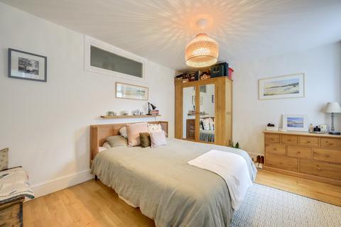 Flat 2, 25 Manor Park, London, SE13 5QZ
