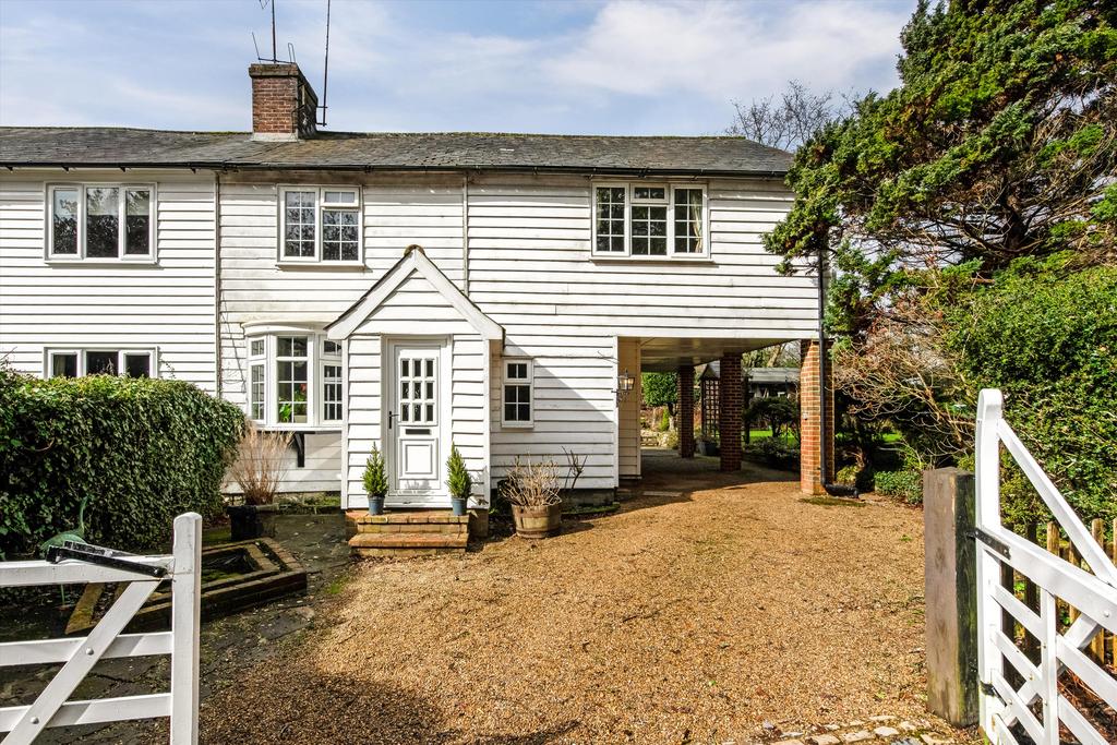 Tangier Lane, Tunbridge Wells, East Sussex, TN3 4 bed semidetached
