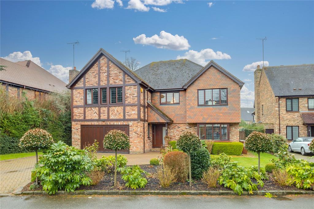 Nightingale Close, Radlett, Hertfordshire, WD7 5 bed detached house for