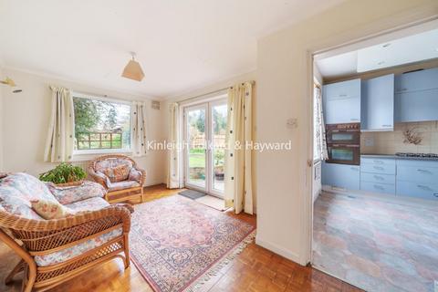 38 Ravensdale Avenue, London, N12 9HT
