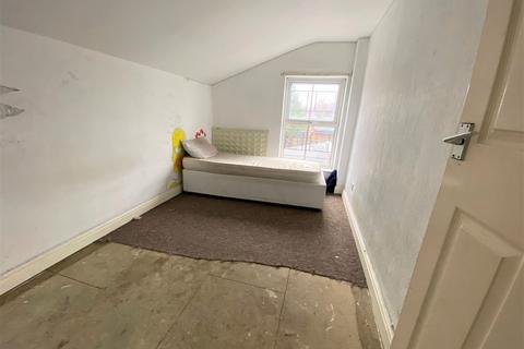 Flat, 266 Heneage Road, Grimsby, DN32 9NP