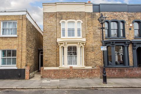 24 Alloway Road, London, E3 5AS