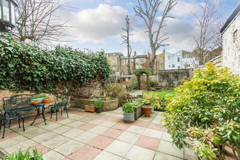24 Alloway Road, London, E3 5AS