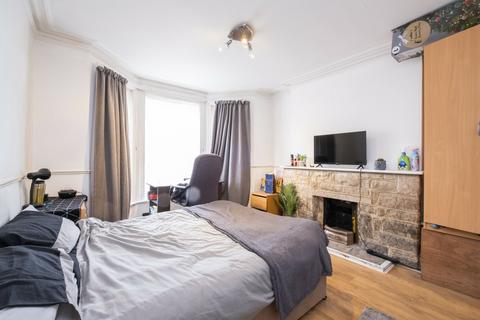 undefined, Large 6 Bed student house Stewart Road