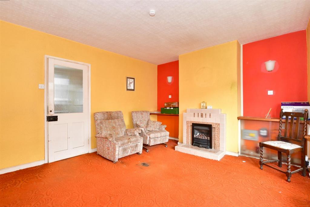Lewis Road, Chichester, West Sussex 3 bed semidetached house for sale