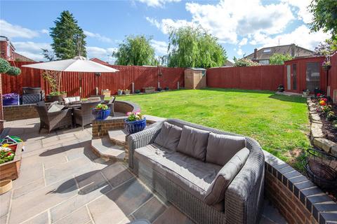 5 bedroom detached house for sale, Corncrake Close, Bedfordshire LU2
