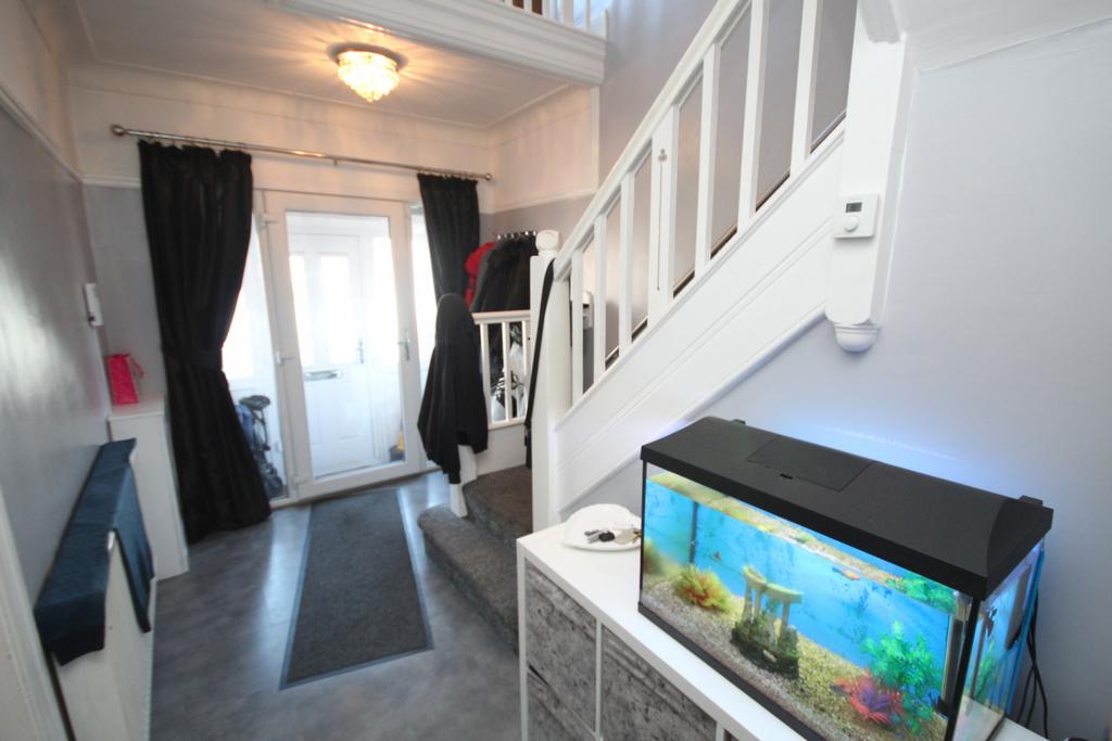 Davyhulme Road East, Stretford, M32 0DH 3 bed terraced house £325,000