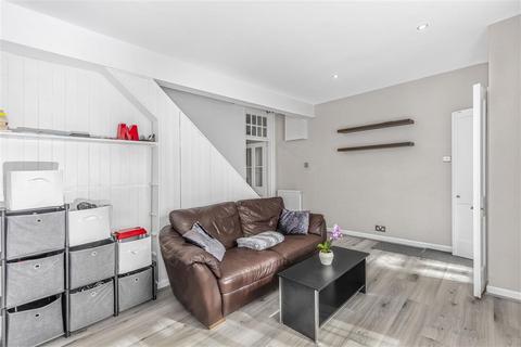 2 bedroom terraced house for sale, Henty Walk, SW15