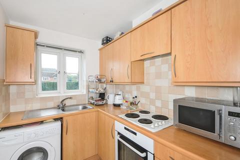 2 bedroom flat for sale - Newbury,  Berkshire,  RG14