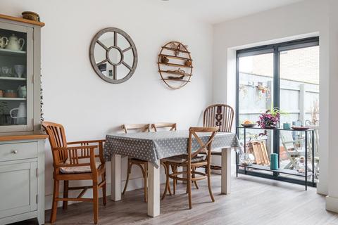 4 bedroom semi-detached house for sale - 14 Cyprus Road, Exmouth, Devon
