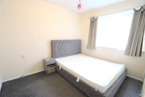 2 bedroom semi-detached house to rent, Watkins Drive, Prestwich, Manchester, M25