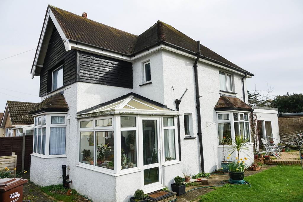 Felpham Way, Felpham 3 bed detached house for sale £450,000