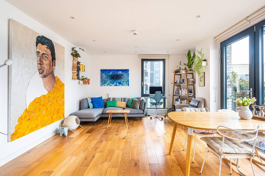 Palmers Road, E2, Bethnal Green, London, E2 2 bed flat for sale £600,000