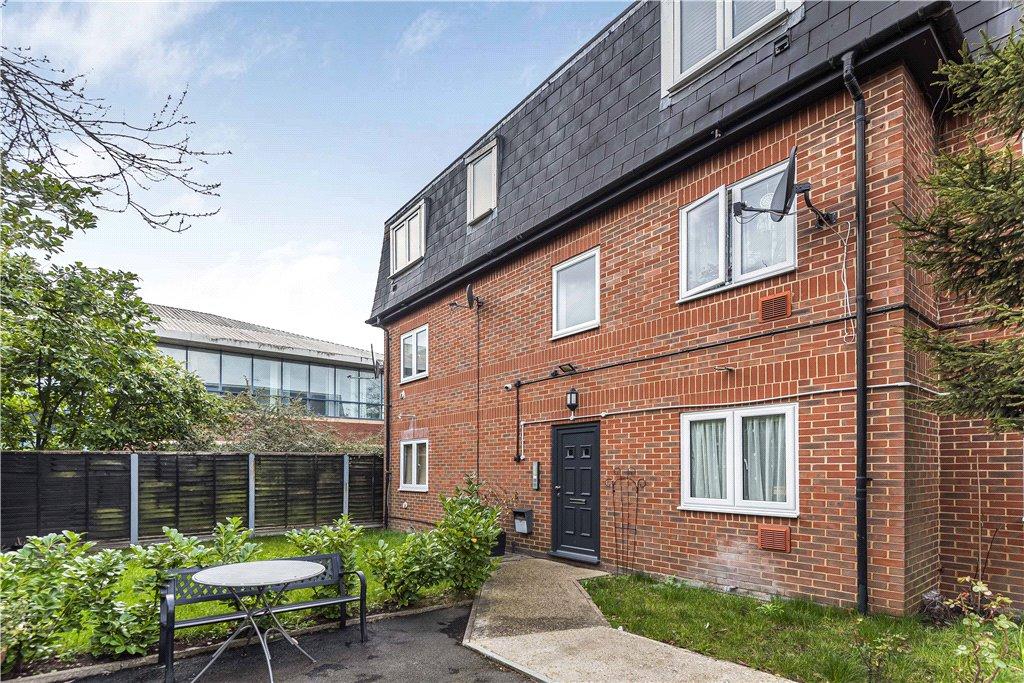 Poyle Road, Colnbrook, Slough, Berkshire, SL3 1 bed apartment for sale