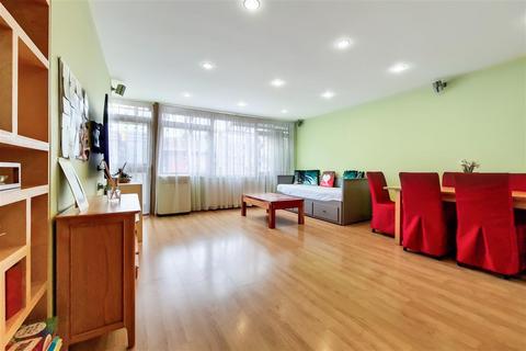 37 Hamfrith Road, London, E15 4LG