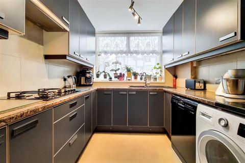 37 Hamfrith Road, London, E15 4LG