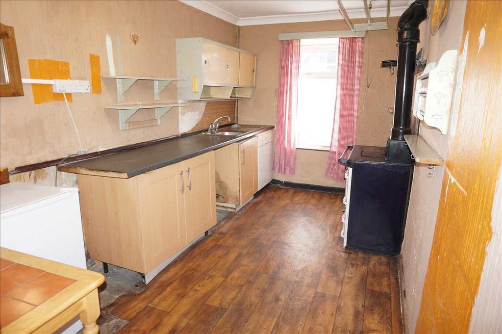 Kitchen :
