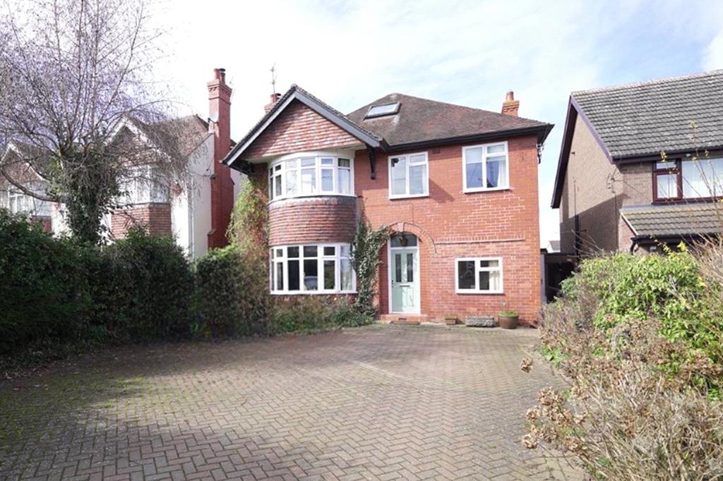 Lyth Hill Road, Bayston Hill, Shrewsbury, Shropshire, SY3 4 bed