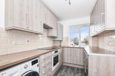 2 bedroom flat to rent, Montrose Road, Harrow, HA3