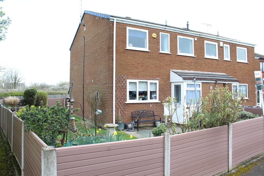 Normanton Avenue, Alfreton, Derbyshire. DE55 7QA 3 bed end of terrace house for sale £180,000