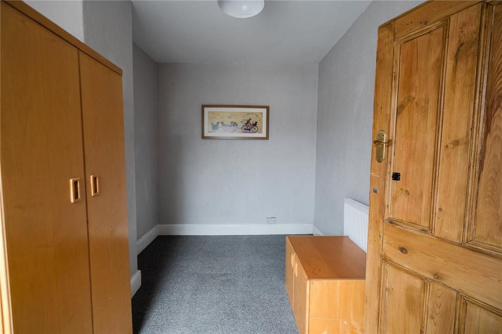 Bedroom 2 (2)