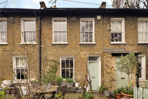 16 Mile End Place, London, E1 4BH