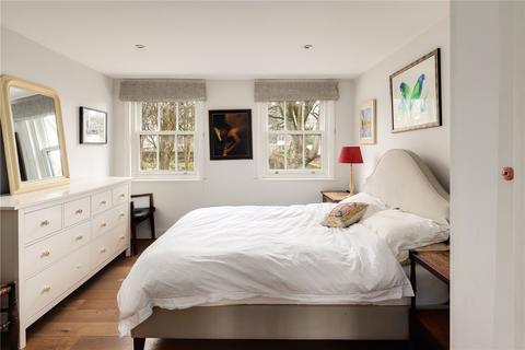 16 Mile End Place, London, E1 4BH
