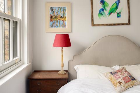 16 Mile End Place, London, E1 4BH